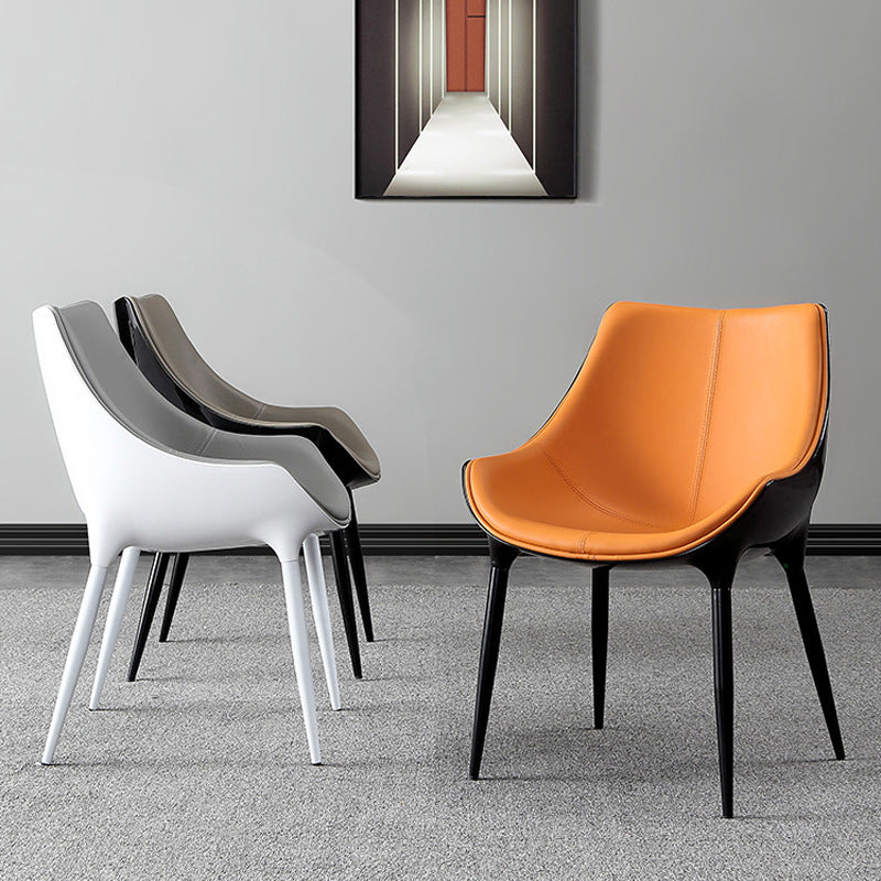 Sillón inclinado contemporáneo Sillón Parsons curvo de cuero para Brasserie