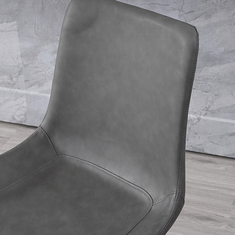 Chaise de salle à manger incurvée en cuir moderne, finition mate, chaise Parsons pour brasserie