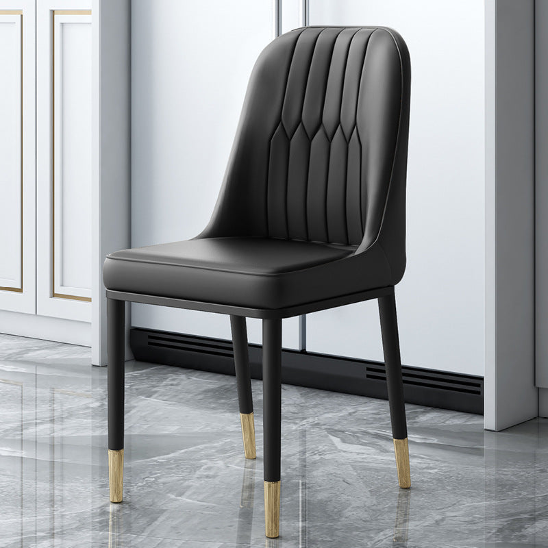 Chaises de salle à manger et d'appoint courbées en cuir contemporaines Parsons Chairs