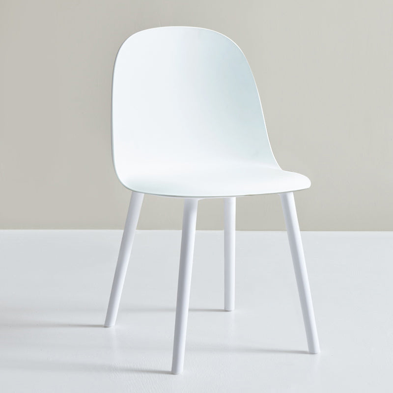Chaises d'appoint en plastique Glam pour pièce intérieure et extérieure, chaise à dossier solide