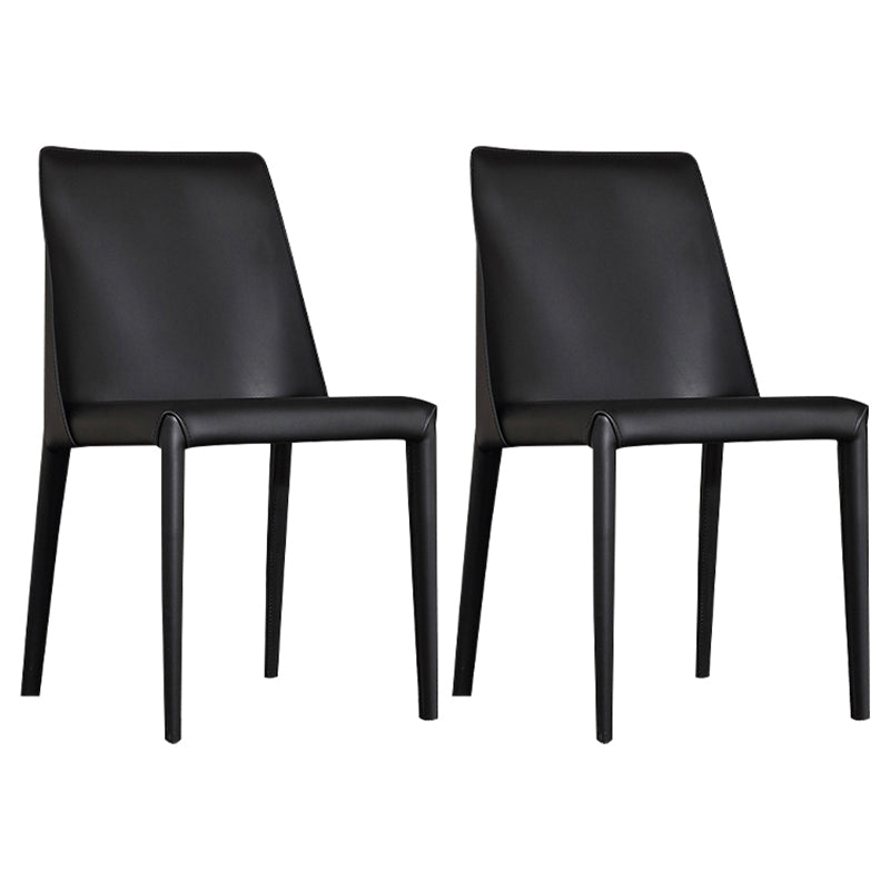 Moderner Parsons Side Chair Mattes Finish Leder gebogener Armloser Stuhl