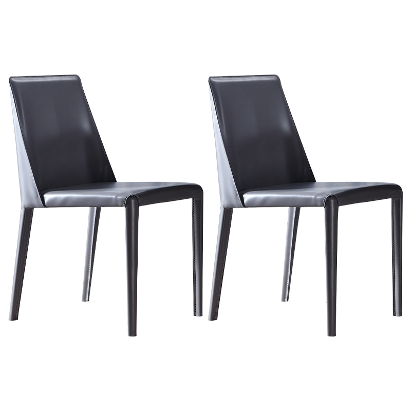 Moderner Parsons Side Chair Mattes Finish Leder gebogener Armloser Stuhl