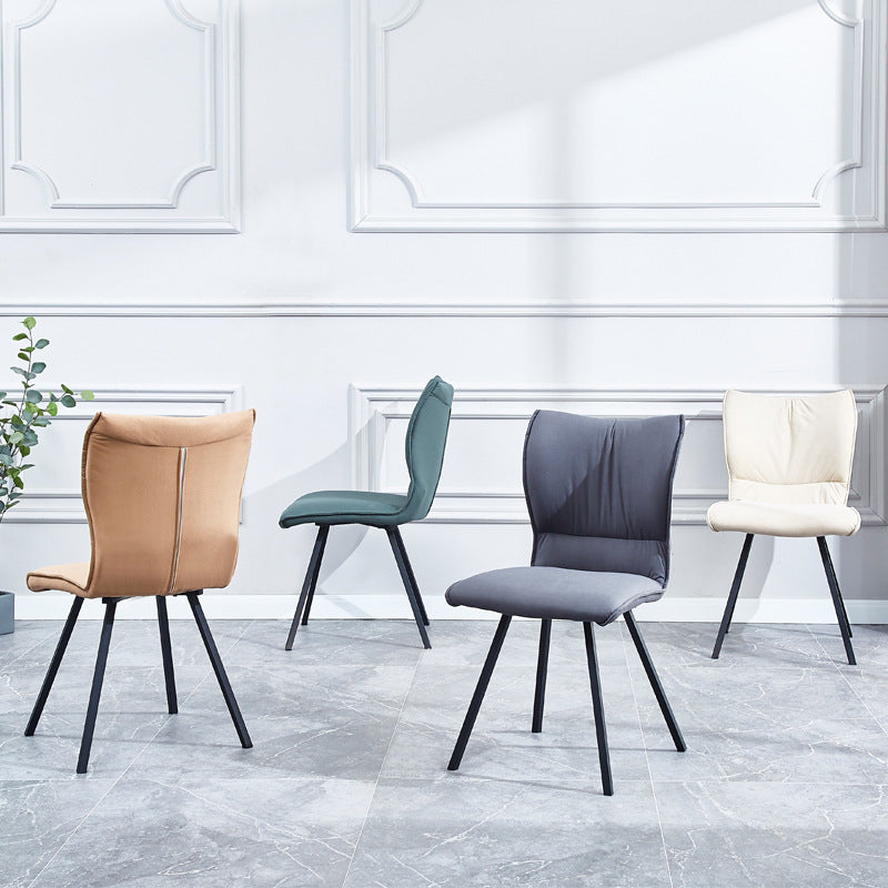Chaise d'appoint rembourrée moderne, finition mate, chaise Parsons pour salle à manger