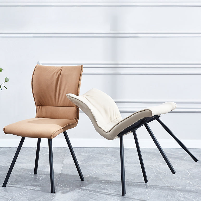 Chaise d'appoint rembourrée moderne, finition mate, chaise Parsons pour salle à manger
