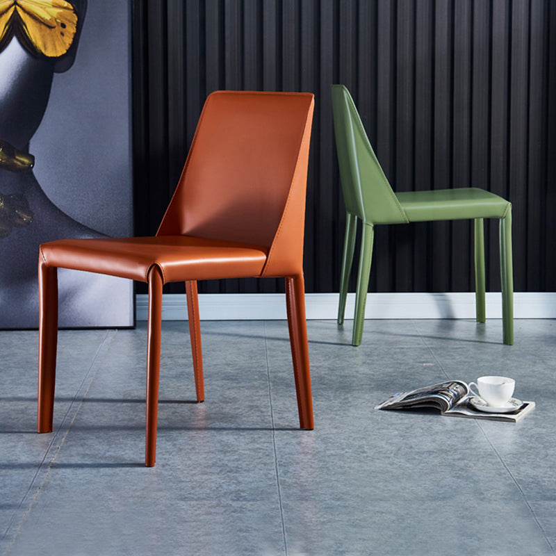 Silla auxiliar Parsons contemporánea, silla sin brazos curvada de cuero con acabado mate para Brasserie