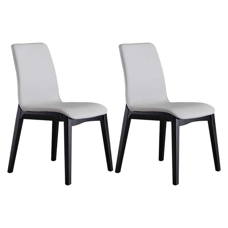 Chaises de salle à manger et d'appoint contemporaines Chaise Parsons courbée sans accoudoirs en cuir au fini mat