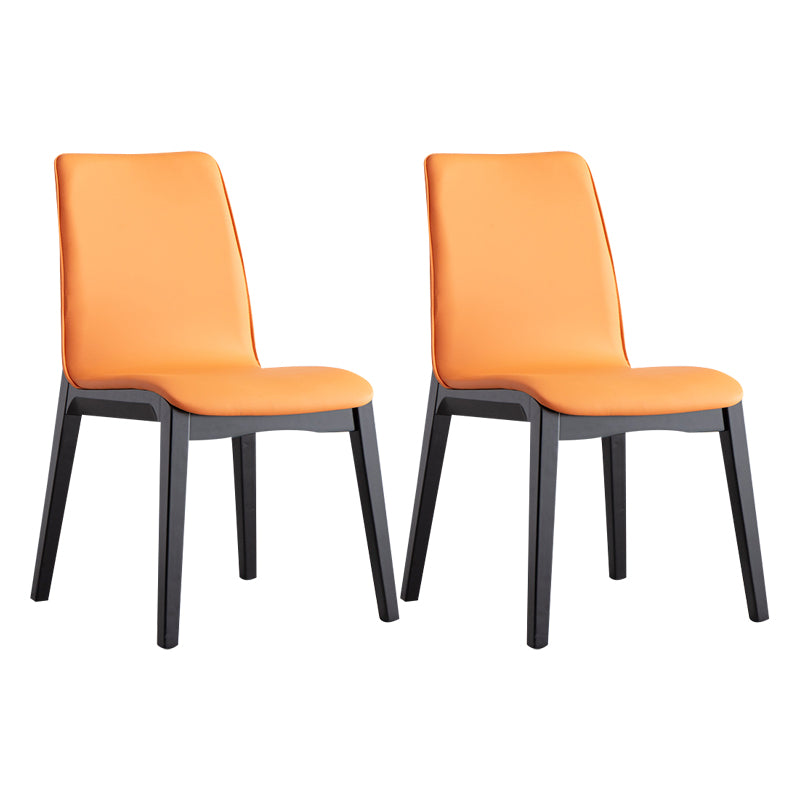 Chaises de salle à manger et d'appoint contemporaines Chaise Parsons courbée sans accoudoirs en cuir au fini mat