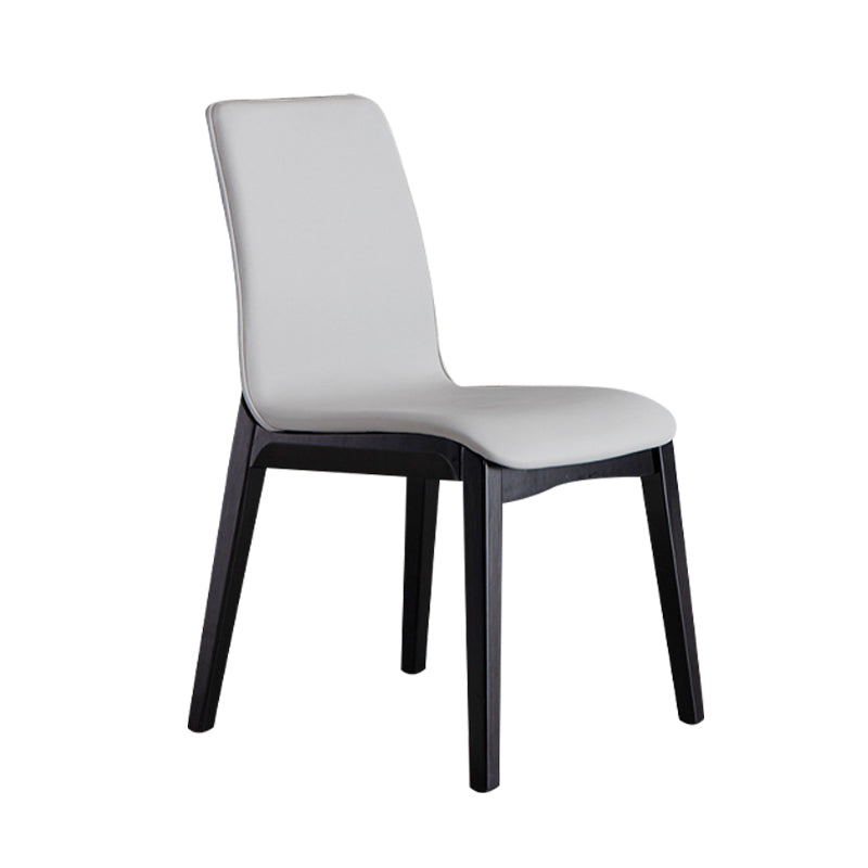 Sillas decorativas y de comedor contemporáneas Silla sin brazos Parsons curvada de cuero con acabado mate