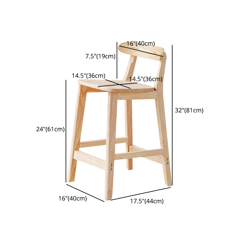 Tabouret de bar industriel à dossier bas en bois, haut et simple d'intérieur avec siège carré