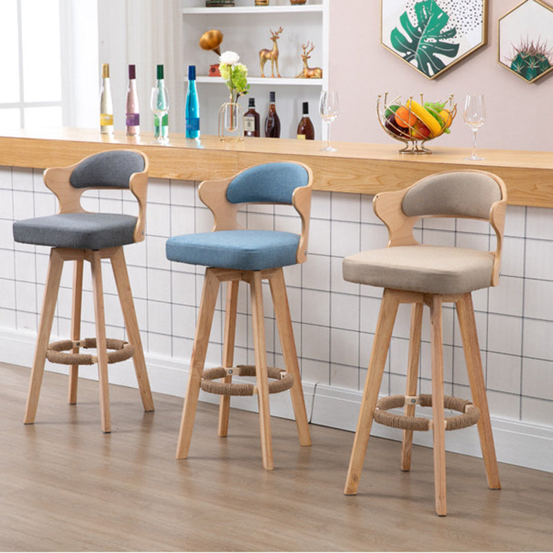 Nordischer Holz Low Rücken Barstool Schwenkerner hoher Hocker mit Polster
