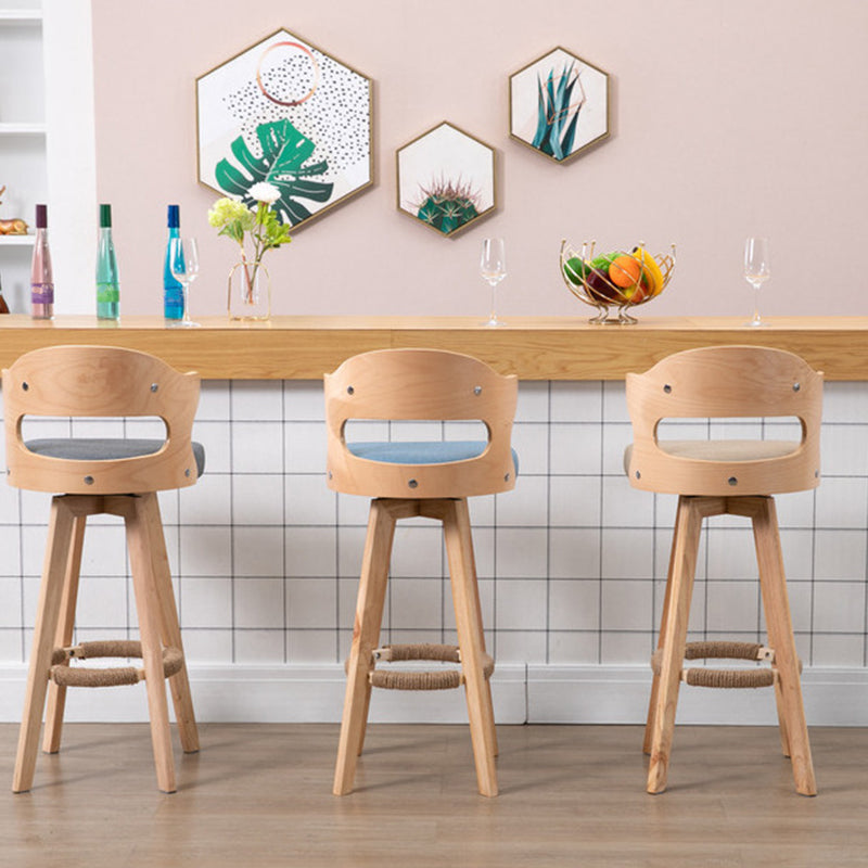 Nordischer Holz Low Rücken Barstool Schwenkerner hoher Hocker mit Polster