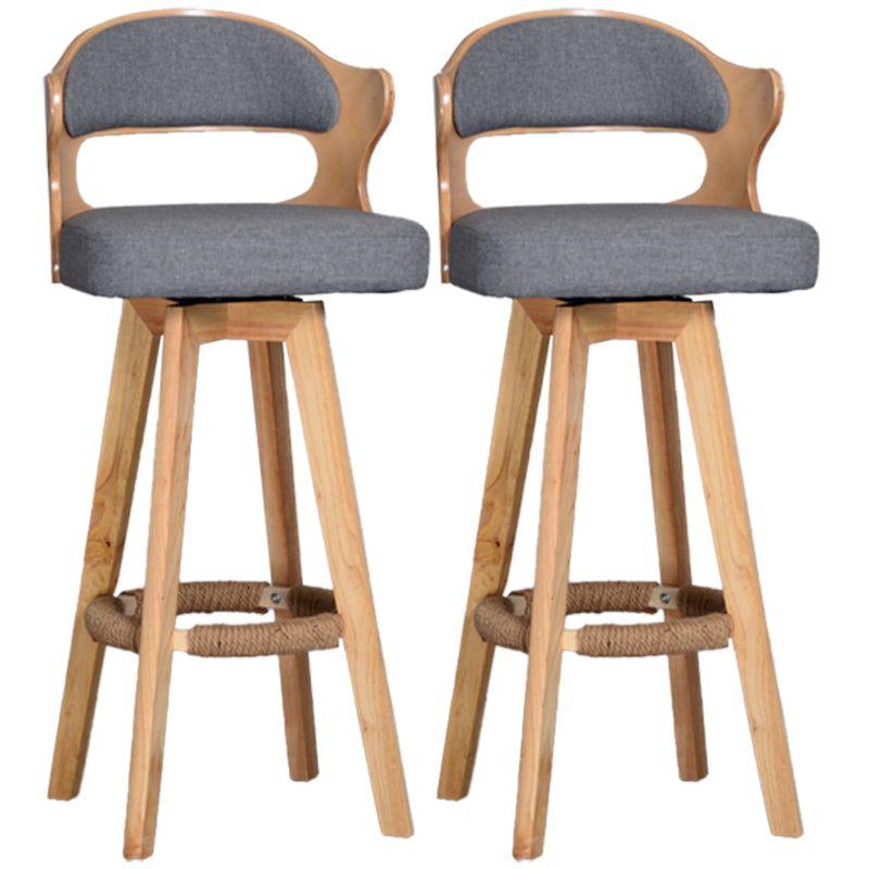 Nordischer Holz Low Rücken Barstool Schwenkerner hoher Hocker mit Polster