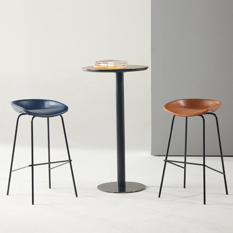 Scandinavian Metal Black Counter Stools Bucket Seat Bar Stools with Footrest