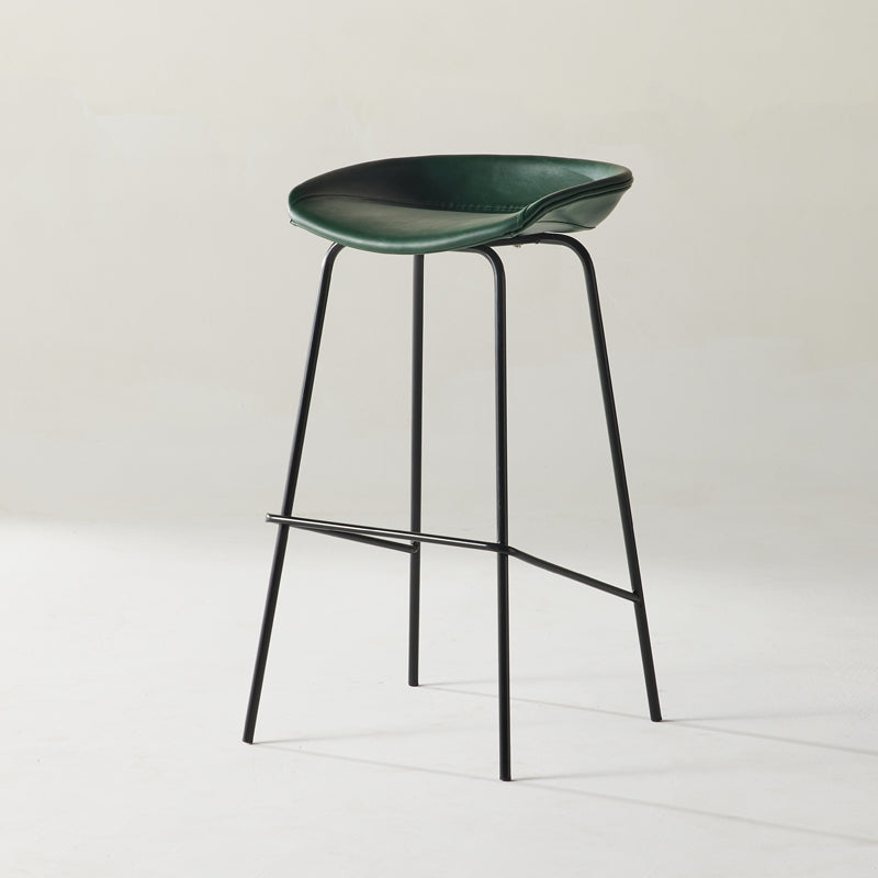 Scandinavian Metal Black Counter Stools Bucket Seat Bar Stools with Footrest