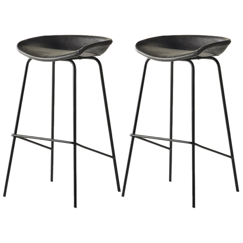Scandinavian Metal Black Counter Stools Bucket Seat Bar Stools with Footrest