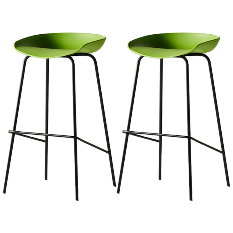 Scandinavian Metal Black Counter Stools Bucket Seat Bar Stools with Footrest
