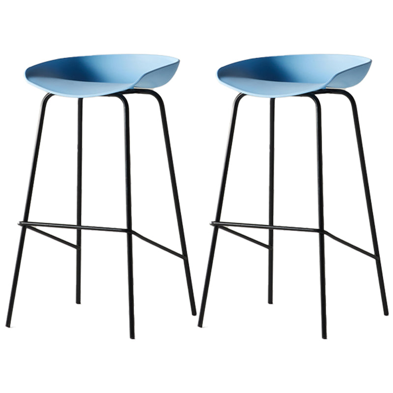Scandinavian Metal Black Counter Stools Bucket Seat Bar Stools with Footrest