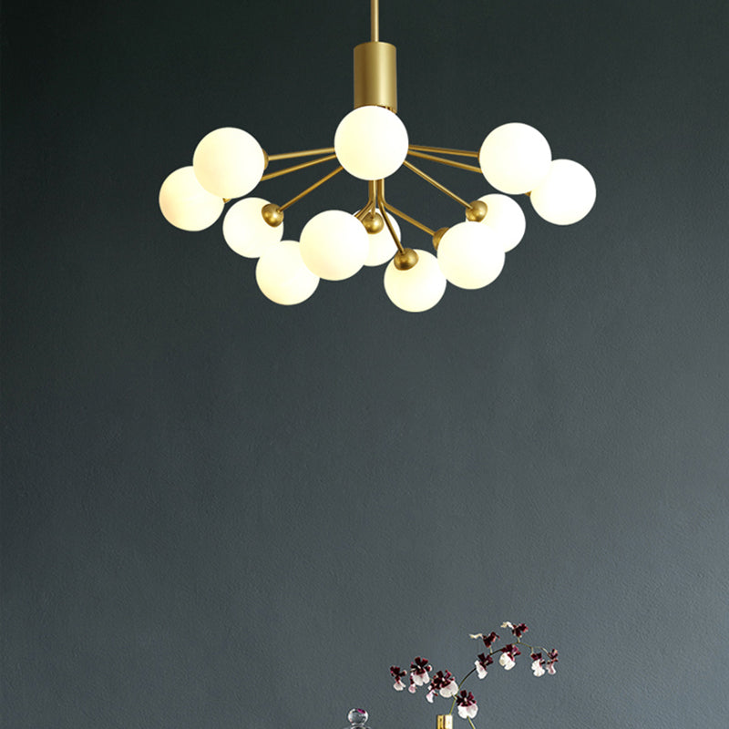 Moderno lampadario artistico a bordo in globe lampadina in ferro laccata con tonalità di vetro bianco
