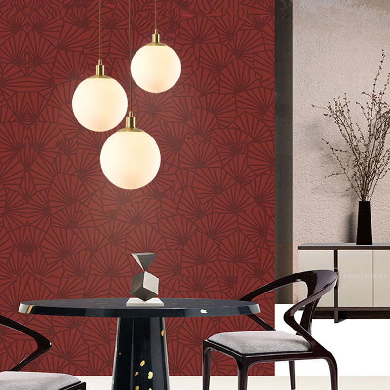 Luxury Luxury Single Pendant Light Copper Globe suspendu lampe avec une teinte en verre blanc