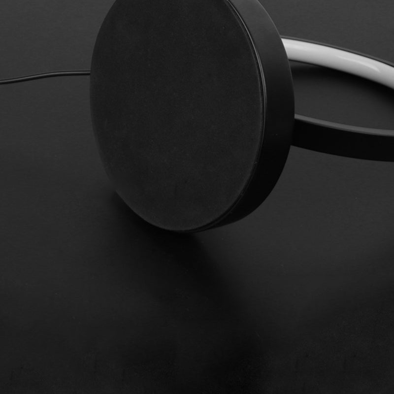 Lampe de table circulaire en métal, lampe de table contemporaine à rythme musical RVB pour chambre à coucher