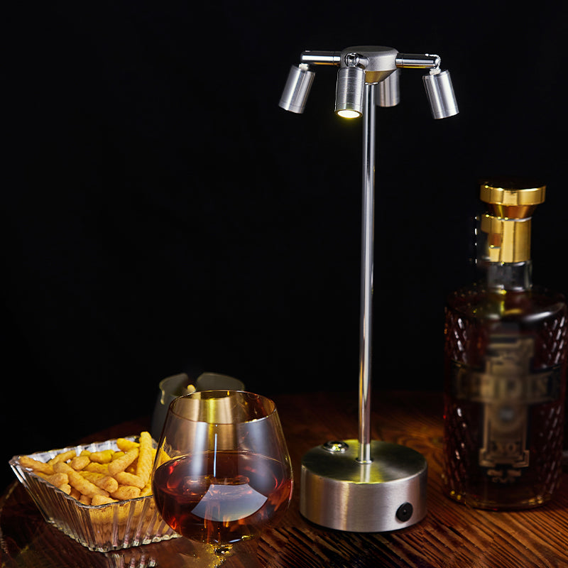 Aluminum Minimalism Table Lamp Contemporary Style LED Table Lamp for Restaurant