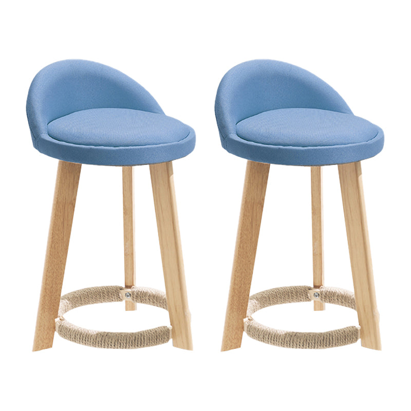 Taburete de bar con reposapiés de tela moderno, taburete redondo con respaldo bajo para interior con patas de madera