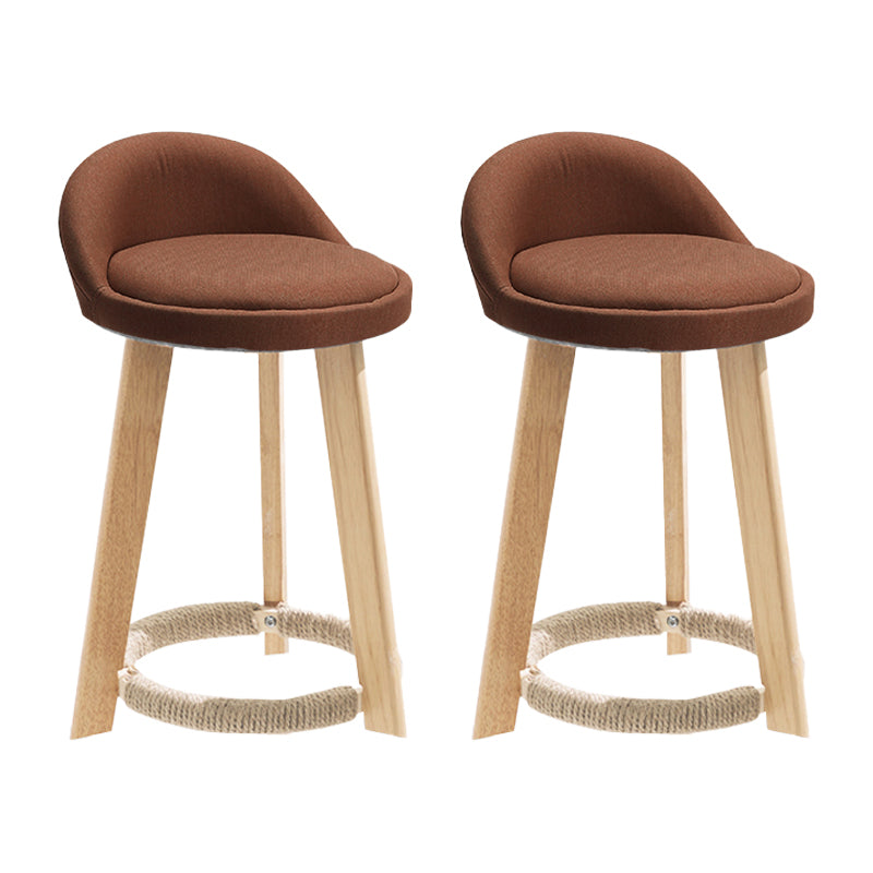 Taburete de bar con reposapiés de tela moderno, taburete redondo con respaldo bajo para interior con patas de madera