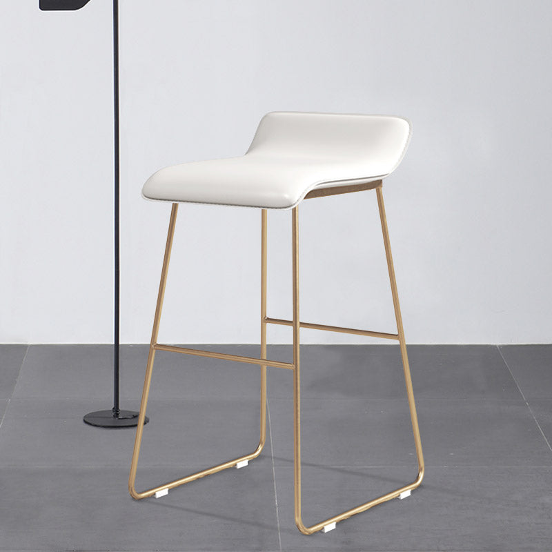 Glam Counter Barhocker, runder Barhocker, armloser Leder-Barhocker mit Fußstütze, Eisengestell