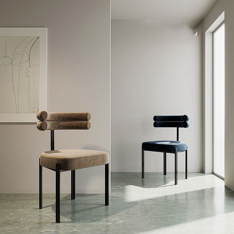 Silla sin brazos de comedor de metal moderno, silla lateral de comedor de terciopelo para uso en restaurantes