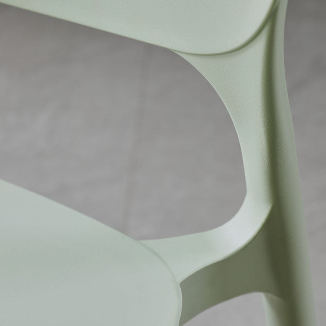 Silla de comedor plástica escandinava con parte posterior abierta y acabado mate de la silla lateral de la sala de conferencias