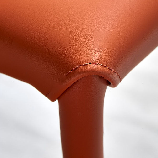 Comedor Silla de comedor contemporánea Silla con respaldo sólido de cuero con brazo