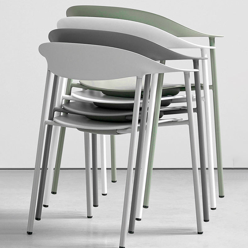 Silla de comedor de metal moderno, sillones de comedor apilables para restaurante