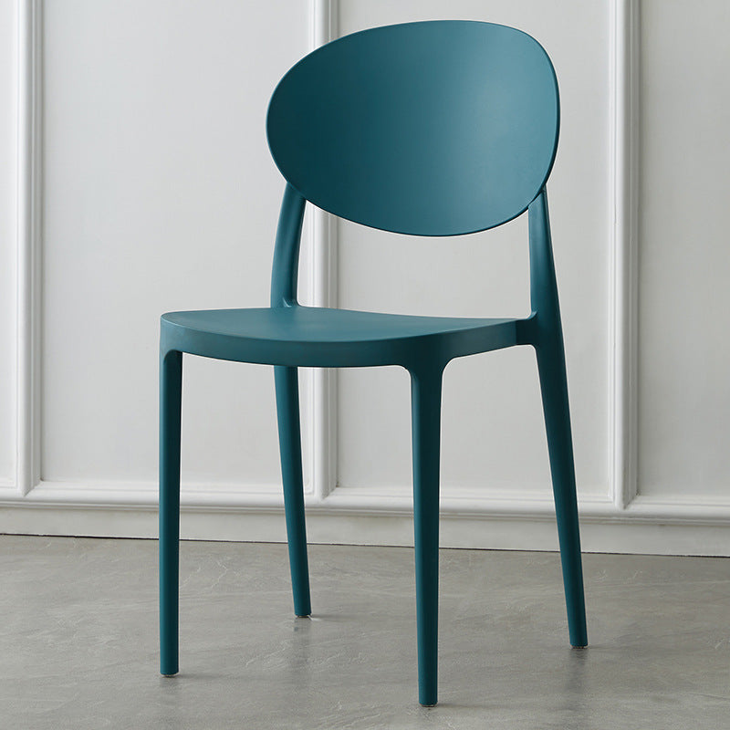 Silla de comedor de plástico escandinavo con respaldo abierto y acabado mate