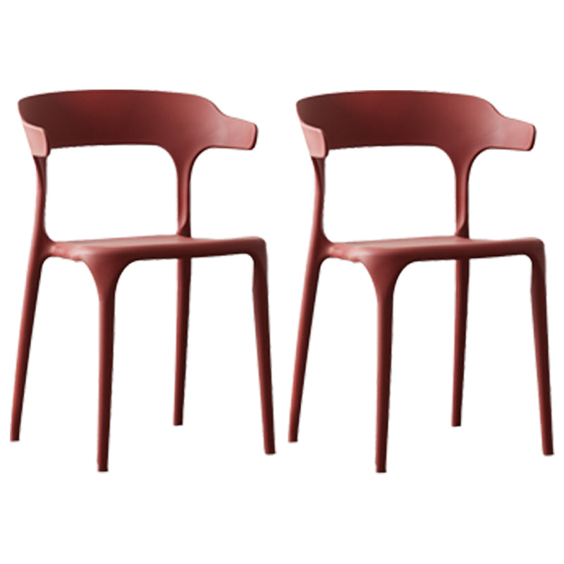 Silla lateral apilable de plástico escandinavo con respaldo abierto y acabado mate