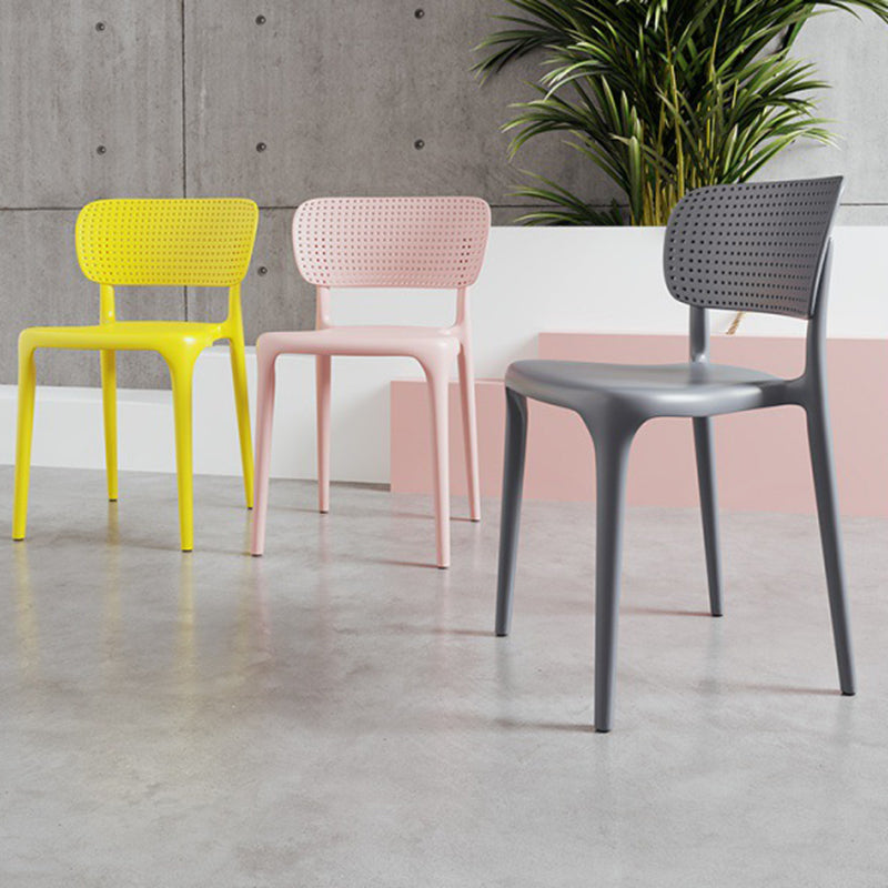 Silla lateral plástica contemporánea del restaurante con parte posterior abierta del final mate que cena la silla