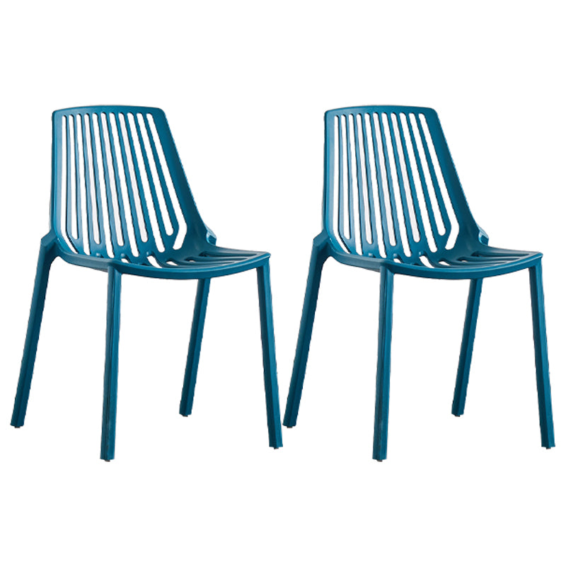 Chaise latérale en plastique contemporaine de restaurant finition mate chaise de salle à manger arrière à lattes