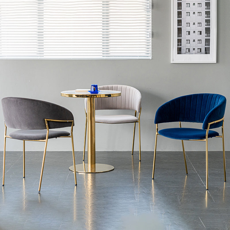 Scandinave Style Open Back Dining Catt Widing Couber Chaises de salle à manger avec des jambes dorées