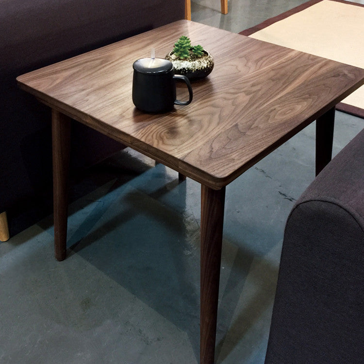 Mesa de comedor de madera maciza de pino cuadrado Mesa de 4 patas industriales para comedor