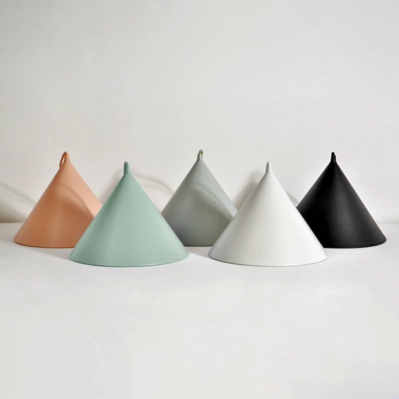 Nordic moderne suspendu au plafond Cône Fer 1-Light Pendant Light pour chambre à coucher