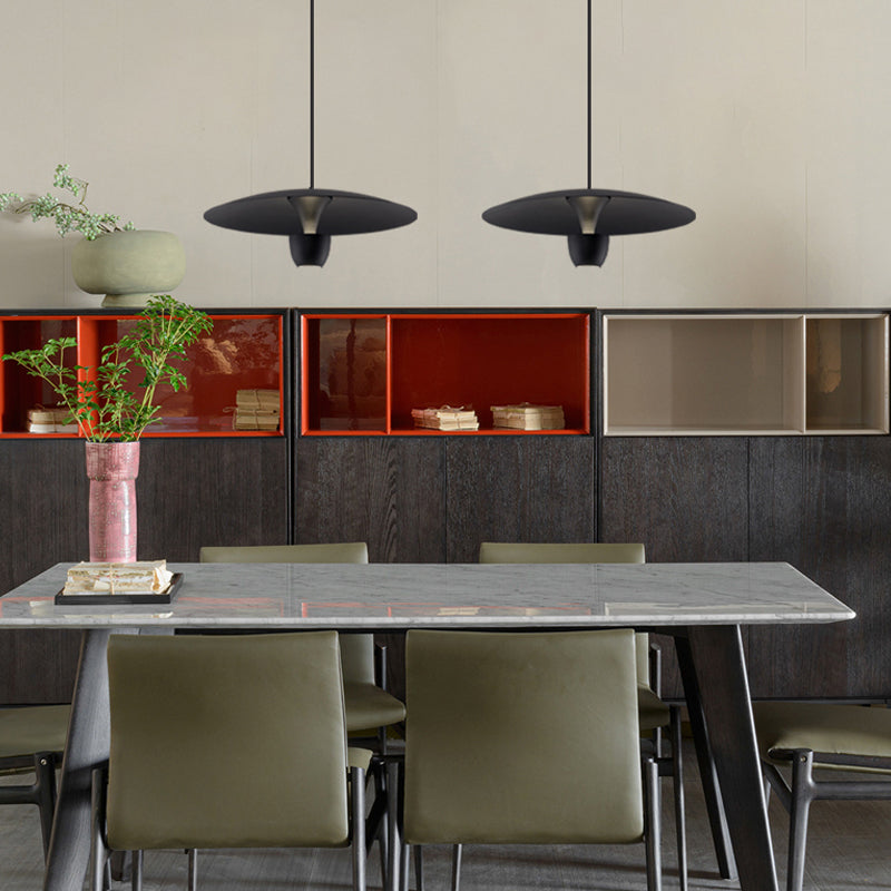 Nordic Flying Soucoucer Éclairage pendentif en métal LED Hanging Light