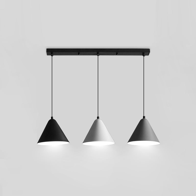 3 lumières Nordic Pendante Lighting Conical Drop Laut avec de l'ombre en métal pour salle à manger