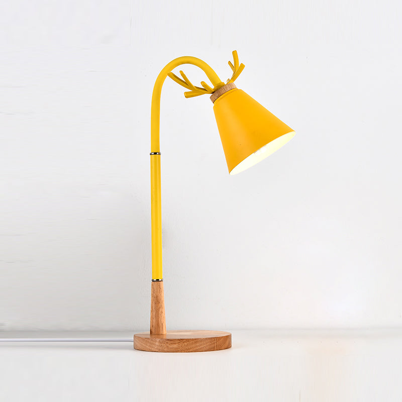 Lampada da tavolo moderna corna lampada da scrivania a singola luce con legno per camera da letto