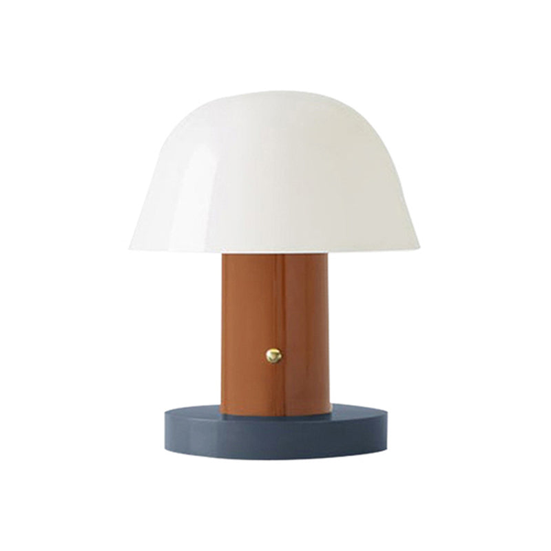 Lampada da scrivania moderna in stile nordico lampade da tavolo colorate per la camera da letto per bambini