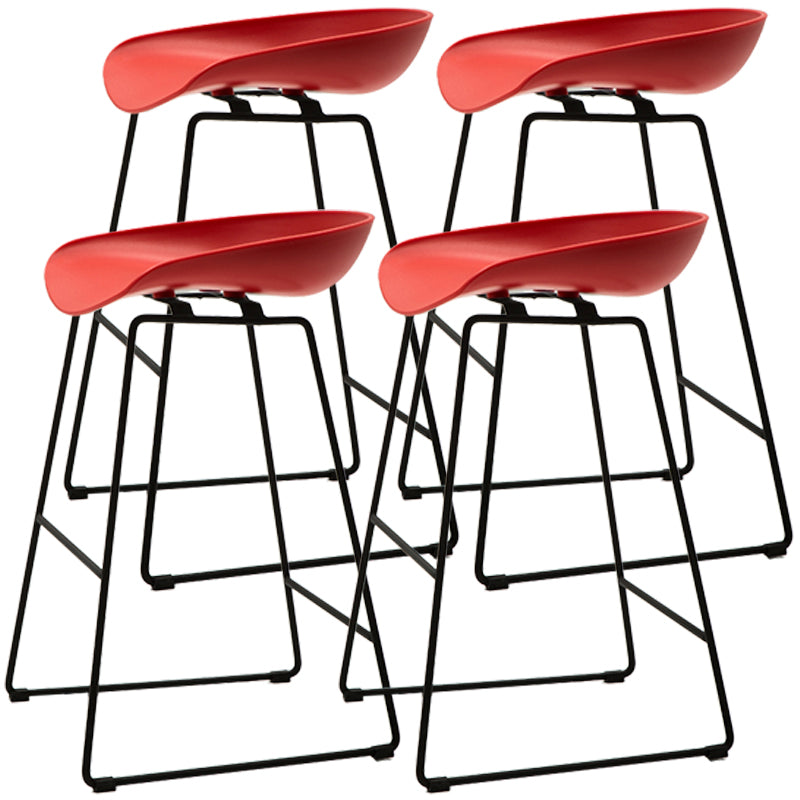 Barhocker im skandinavischen Stil mit Schalensitz, Thekenstuhl für die Küchenbar