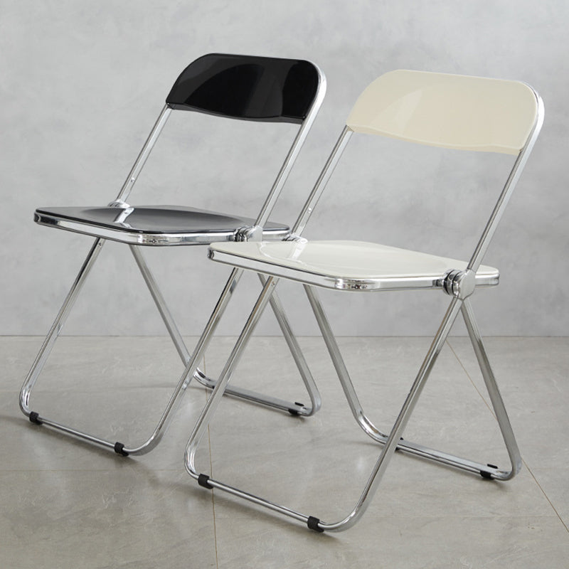 Les chaises latérales en plastique pliantes de conception industrielle ouvrent la chaise latérale de salle à manger arrière