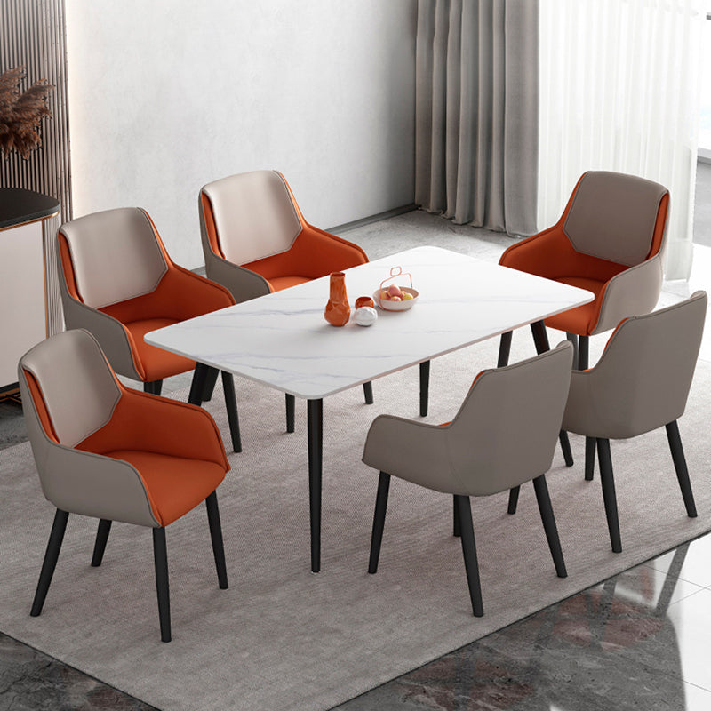 Sillones de comedor de cuero Sillas tapizadas con brazos con respaldo macizo y patas negras