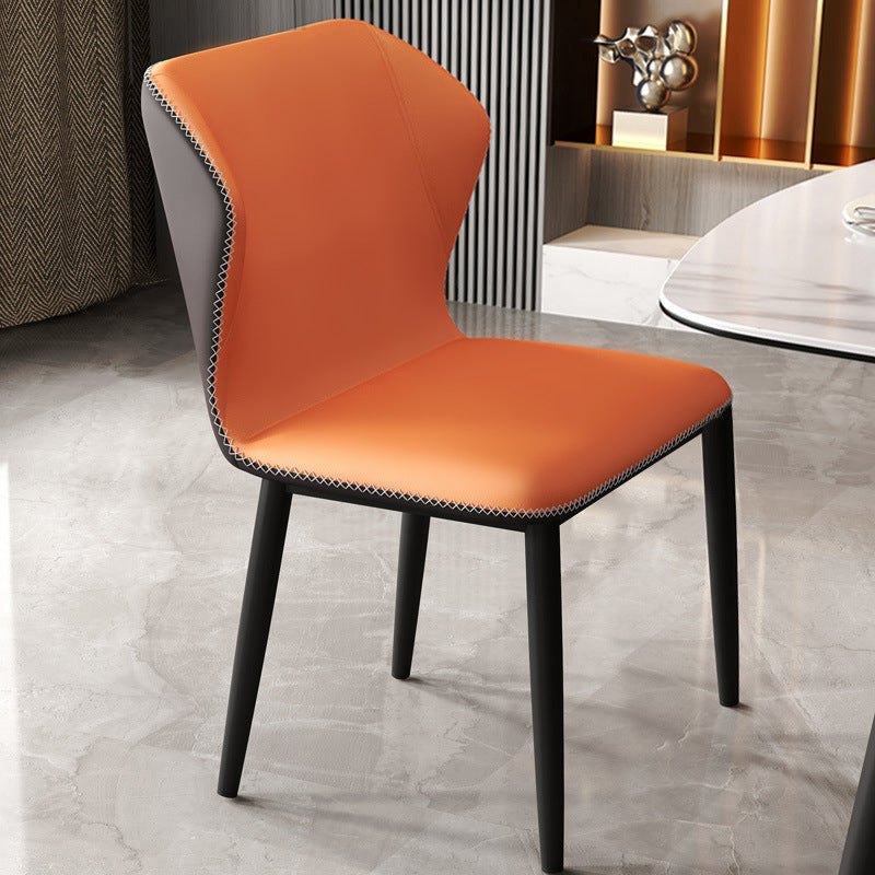 Restaurante contemporáneo Wingback Silla lateral Sillas de comedor de cuero con patas negras