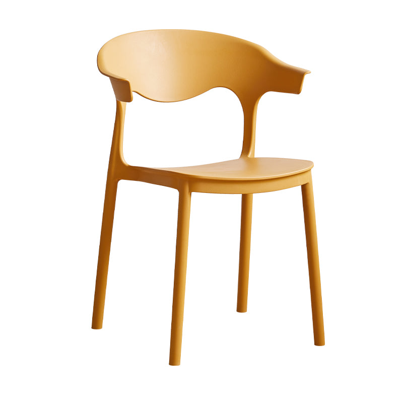 El plástico contemporáneo que cena la parte posterior abierta apilable de las sillas sin brazos cena la silla lateral