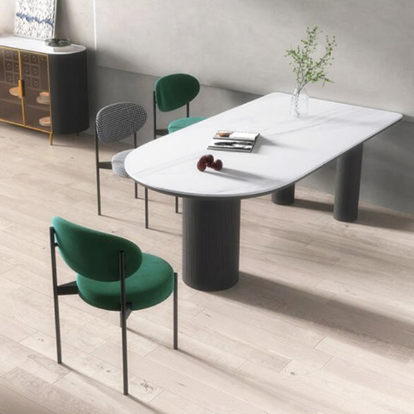 Freie Form weißer Top Esstisch Minimalistischer Sinterstein Tisch mit 3 Beinen