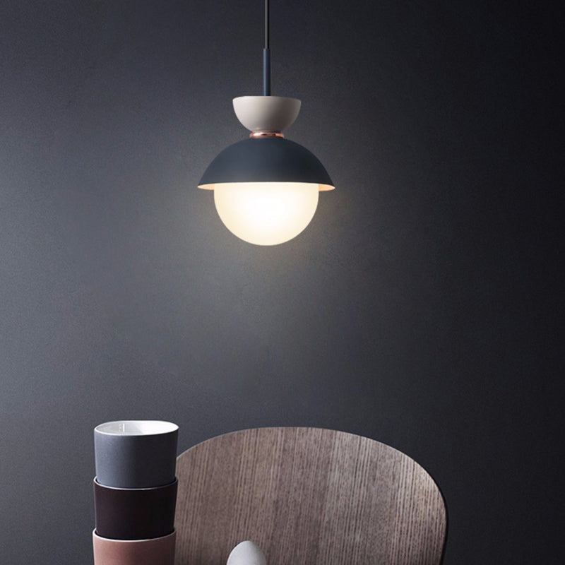 Pendre de chevet de chevet à un seul bulbe Style de macaron petite lumière suspendue avec une teinte en verre